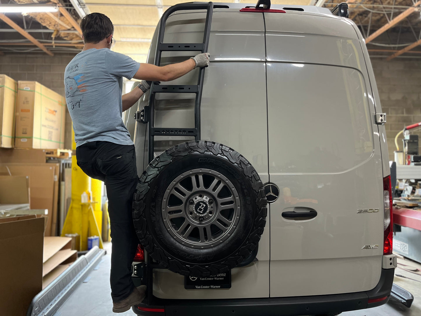 Avatar Van Rear Ladder Tire Carrier